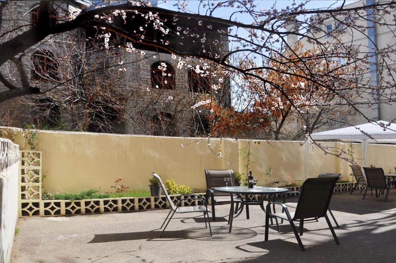 Hotel Alexandra Tbilissi Extérieur photo